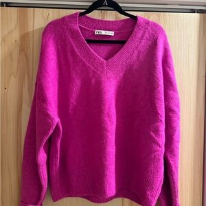 Zara Women's Vibrant Pink V-Neck Sweater